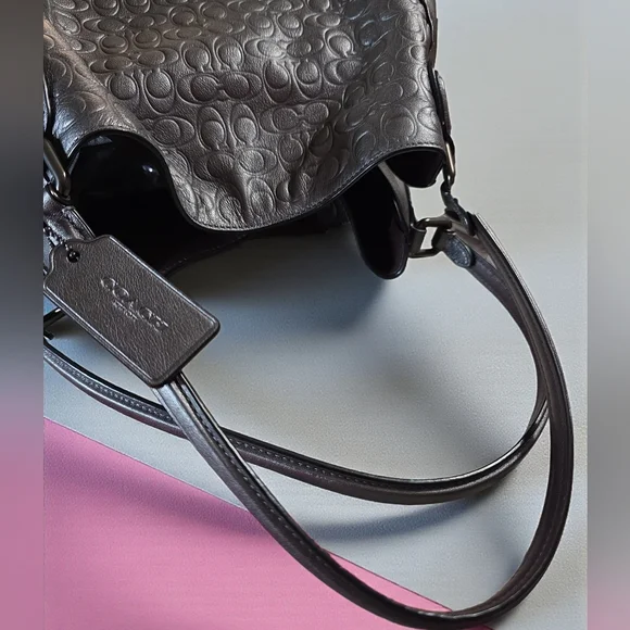 COACH Edie 31 2018 Signature Leather Shoulder Bag In EUC - Picture 6 of 12
